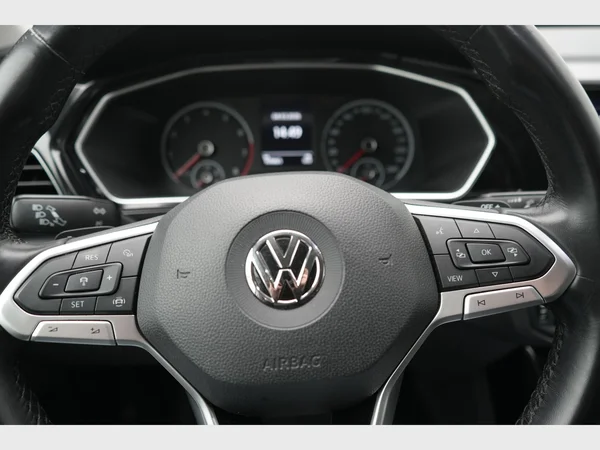 VOLKSWAGEN T-Cross (2019) — foto 9 van 22