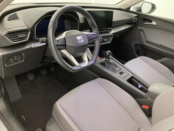 SEAT Leon ST (2024) — foto 8 van 36