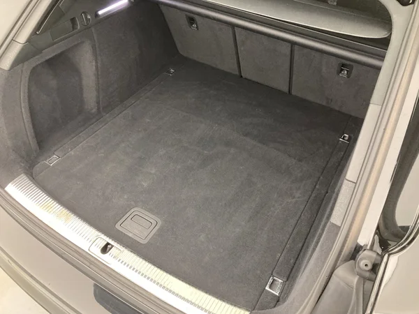 AUDI A4 Avant (2023) — foto 17 van 36