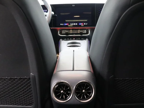 Mercedes-Benz CLA (2025) — foto 11 van 27