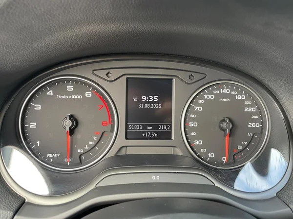 AUDI Q2 (2020) — foto 3 van 20
