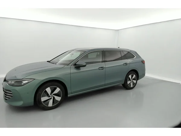 VOLKSWAGEN Passat SW (2025) — foto 29 van 36