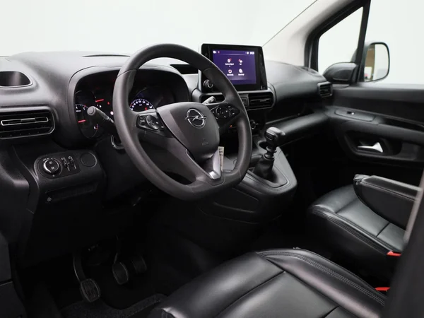 Opel Combo Life (2023) — foto 19 van 35