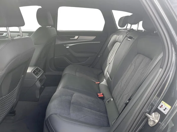 AUDI A6 Avant (2023) — foto 13 van 13