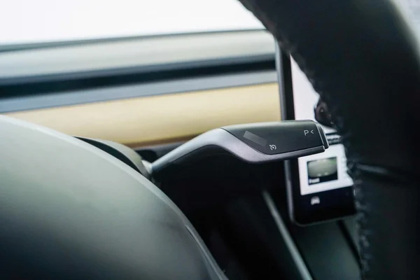 Tesla Model 3 (2020) — foto 14 van 45