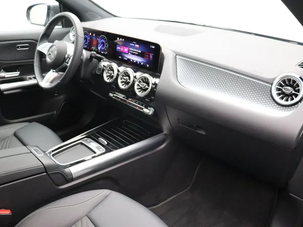 Mercedes-Benz EQA (2025) — foto 16 van 26