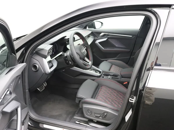 AUDI A3 Sportback (2025) — foto 13 van 23