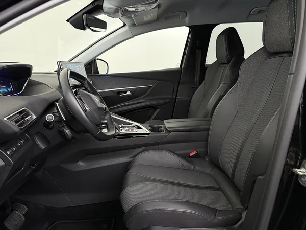 PEUGEOT 3008 (2022) — foto 2 van 30