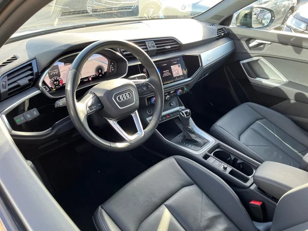 AUDI Q3 Sportback (2024) — foto 16 van 22