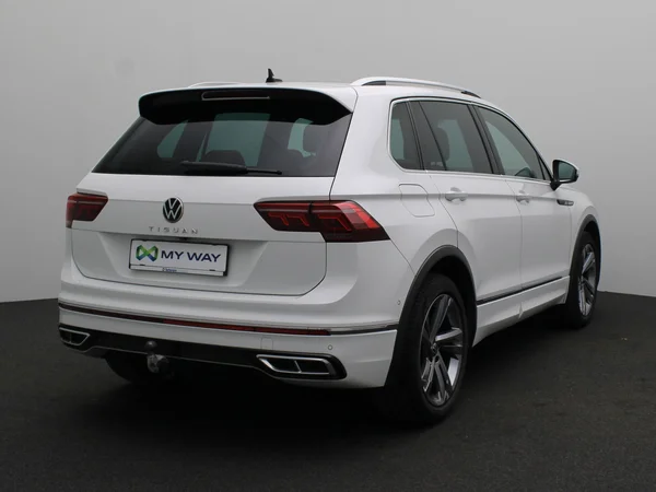 VOLKSWAGEN Tiguan (2022) — foto 20 van 26