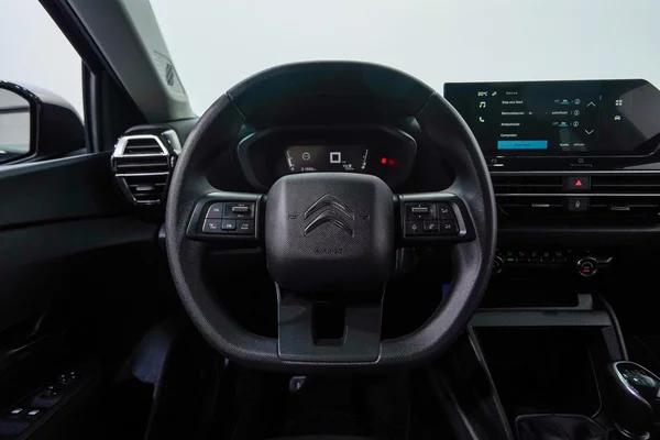 Citroen C4 (2022) — foto 9 van 39