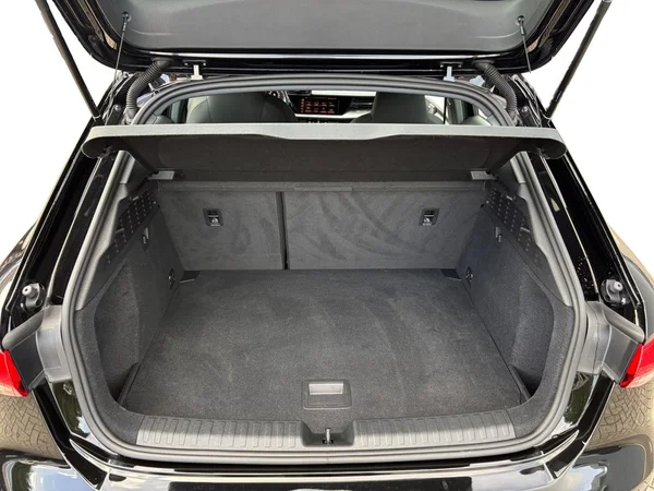 AUDI A3 Sportback (2023) — foto 13 van 24