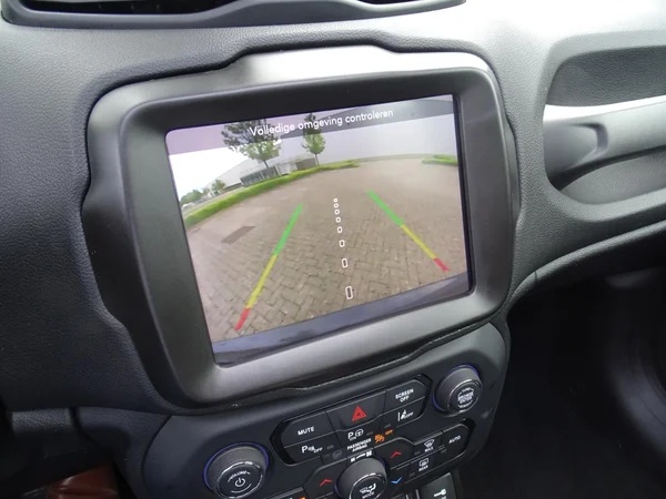 Jeep Renegade (2024) — foto 17 van 27