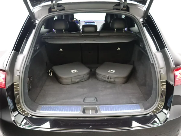 Mercedes-Benz EQE (2023) — foto 13 van 27