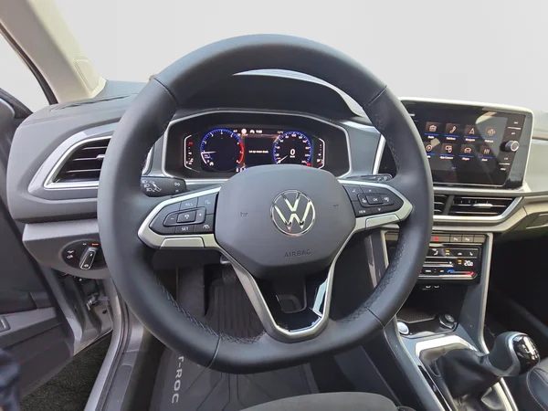 VOLKSWAGEN T-Roc (2025) — foto 17 van 24