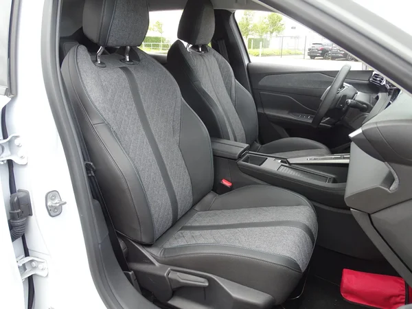 Peugeot 408 (2025) — foto 3 van 18
