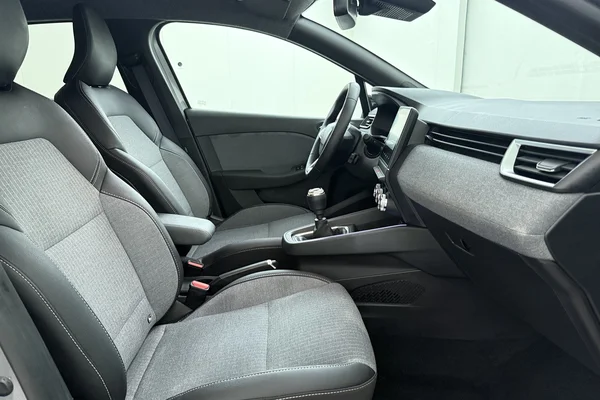 Renault Clio V Phase II (2026) — foto 15 van 17