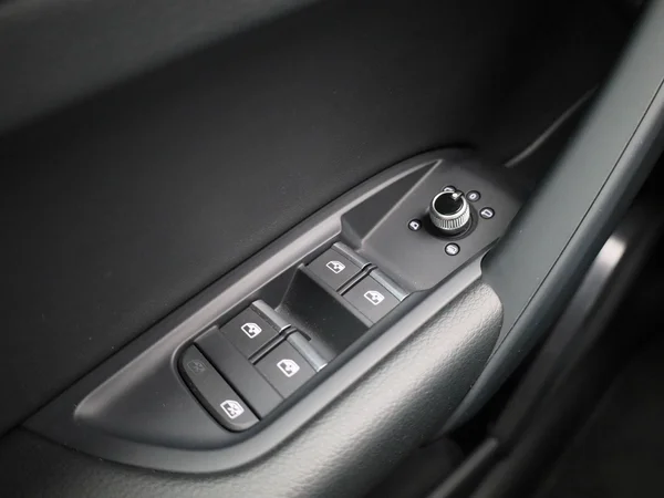 Audi Q5 (2023) — foto 18 van 44