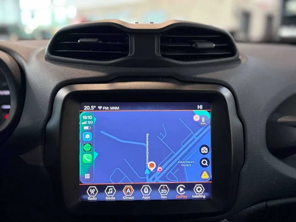 Jeep Renegade (2023) — foto 10 van 23