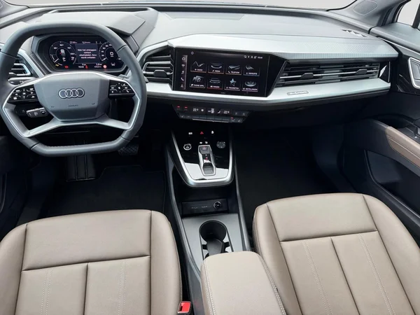 AUDI Q4 Sportback e-tron (2026) — foto 2 van 24