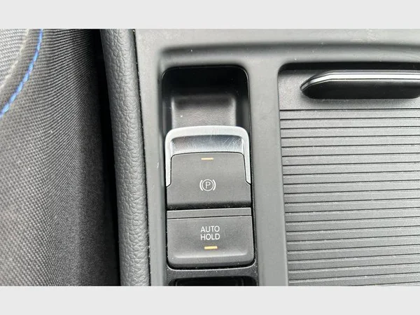 VOLKSWAGEN Golf VII (2019) — foto 25 van 31