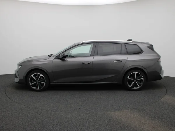 Opel Astra (2023) — foto 34 van 39