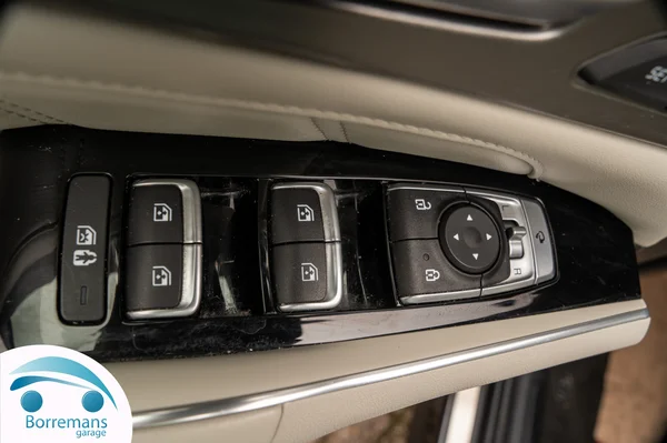 Kia Sorento (2021) — foto 35 van 131