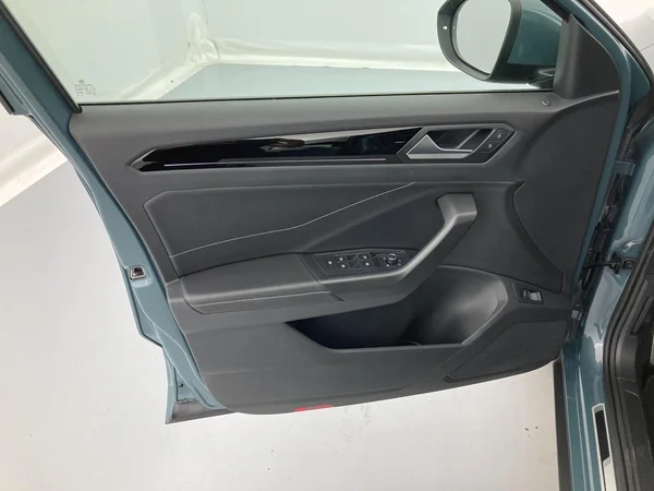 VOLKSWAGEN T-Roc (2025) — foto 26 van 36