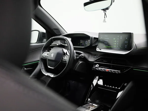 Peugeot 2008 (2022) — foto 31 van 43