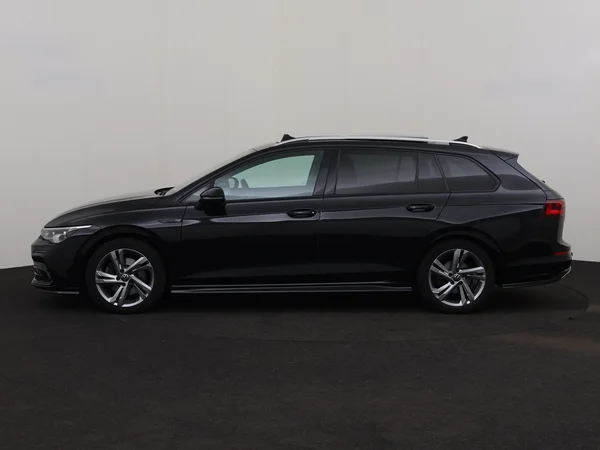 VOLKSWAGEN Golf Variant (2022) — foto 12 van 33