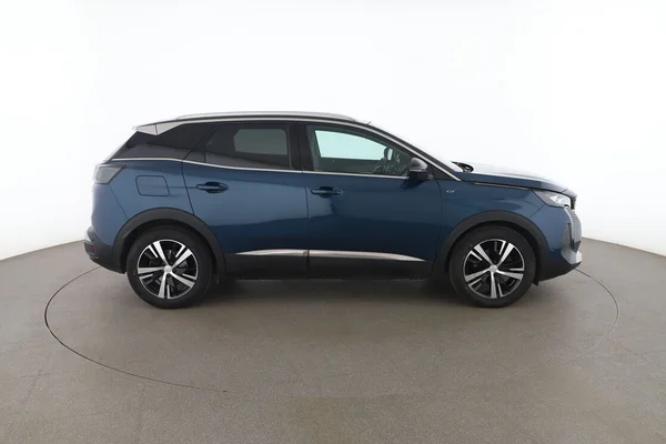 Peugeot 3008 (2021) — foto 13 van 16