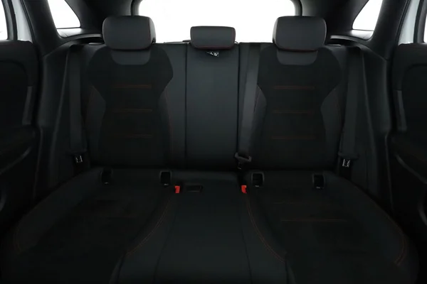 Mercedes-Benz GLA-Klasse (2024) — foto 6 van 16