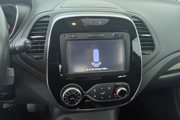 Renault Captur (2017) — foto 5 van 29