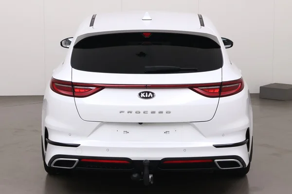 Kia ProCeed (2021) — foto 17 van 22