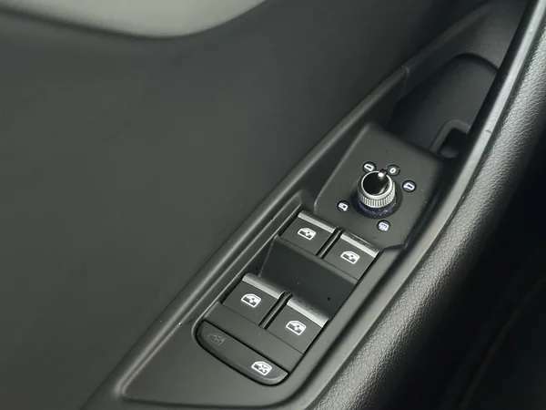 AUDI A4 (2021) — foto 21 van 30