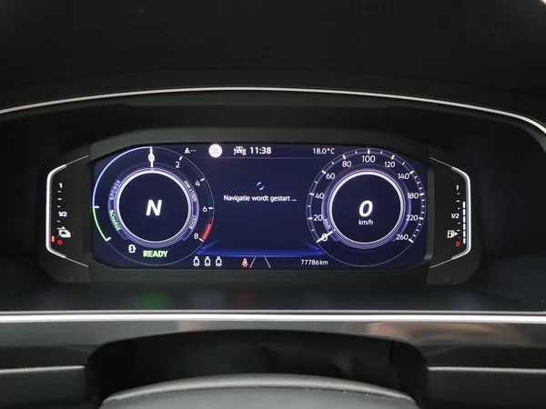 Volkswagen Tiguan (2021) — foto 16 van 41