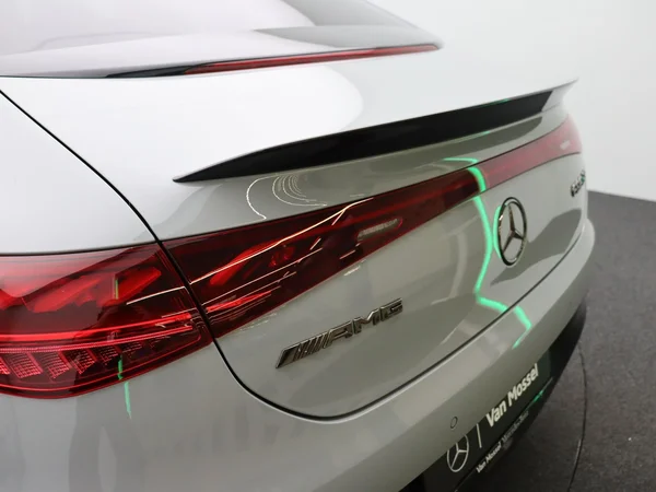 Mercedes-Benz EQE (2025) — foto 24 van 33