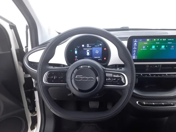 Fiat E-500 (2023) — foto 2 van 20