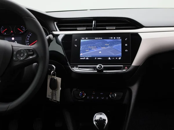 Opel Corsa (2023) — foto 35 van 36