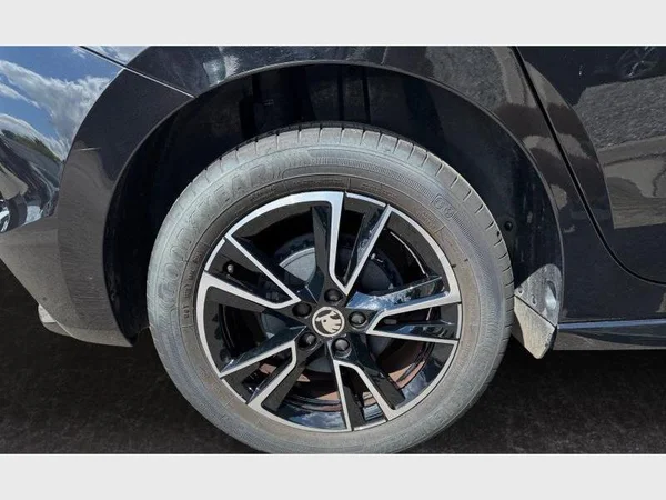 Skoda Fabia (2024) — foto 27 van 28