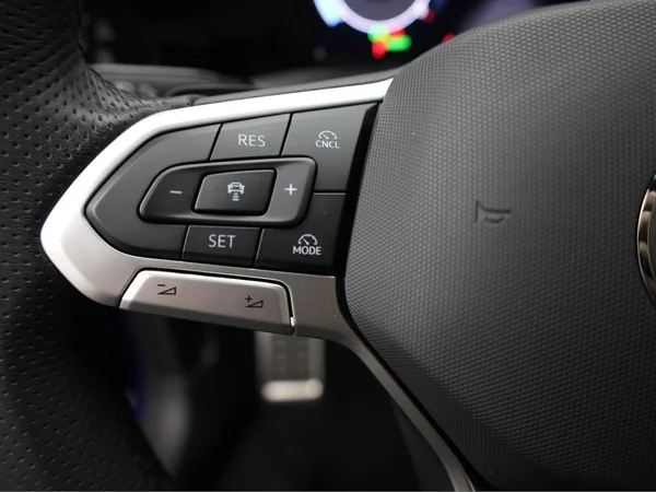 VOLKSWAGEN Golf VIII (2024) — foto 6 van 20