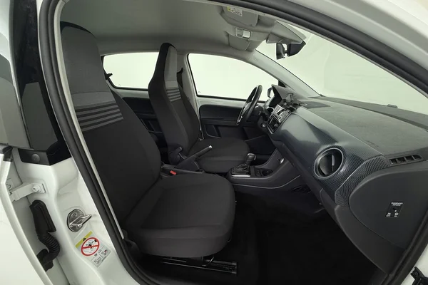 Volkswagen Up! (2022) — foto 5 van 33
