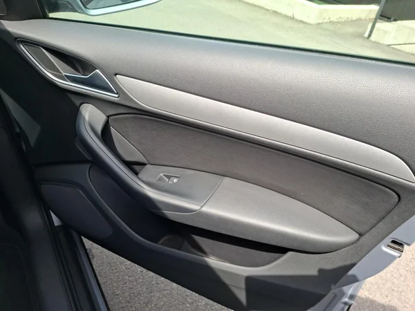 AUDI Q3 (2018) — foto 9 van 24