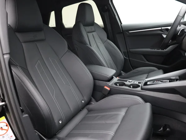 AUDI A3 Sportback (2025) — foto 18 van 23
