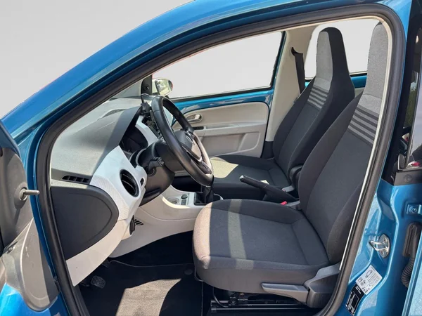 VOLKSWAGEN Up! (2018) — foto 24 van 24