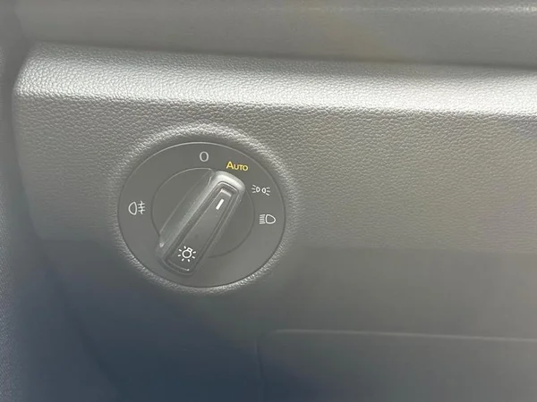 VOLKSWAGEN T-Roc (2022) — foto 13 van 24