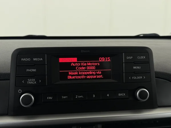 KIA Picanto (2021) — foto 10 van 23