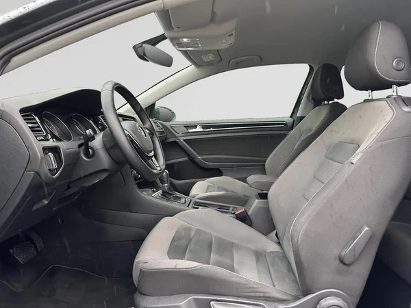 VOLKSWAGEN Golf VII (2018) — foto 14 van 24