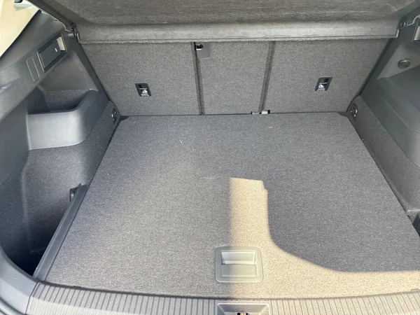 VOLKSWAGEN Tiguan (2024) — foto 11 van 14