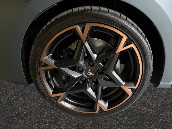 CUPRA Leon e-Hybrid (PHEV) (2026) — foto 12 van 15